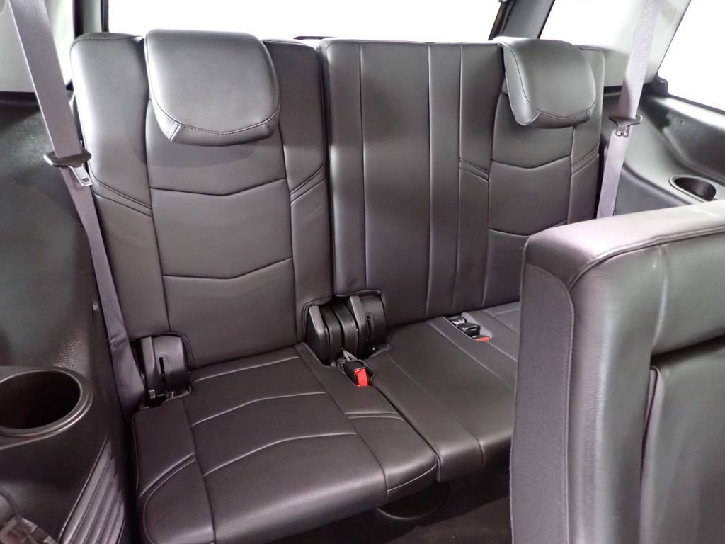 Used 2016 Cadillac Escalade Luxury image 37