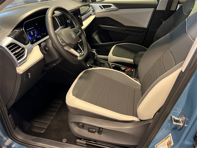 New 2026 Volkswagen Taos SE image 6