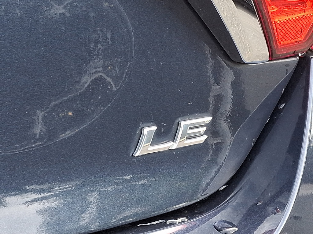Used 2015 Toyota Camry LE FWD image 30