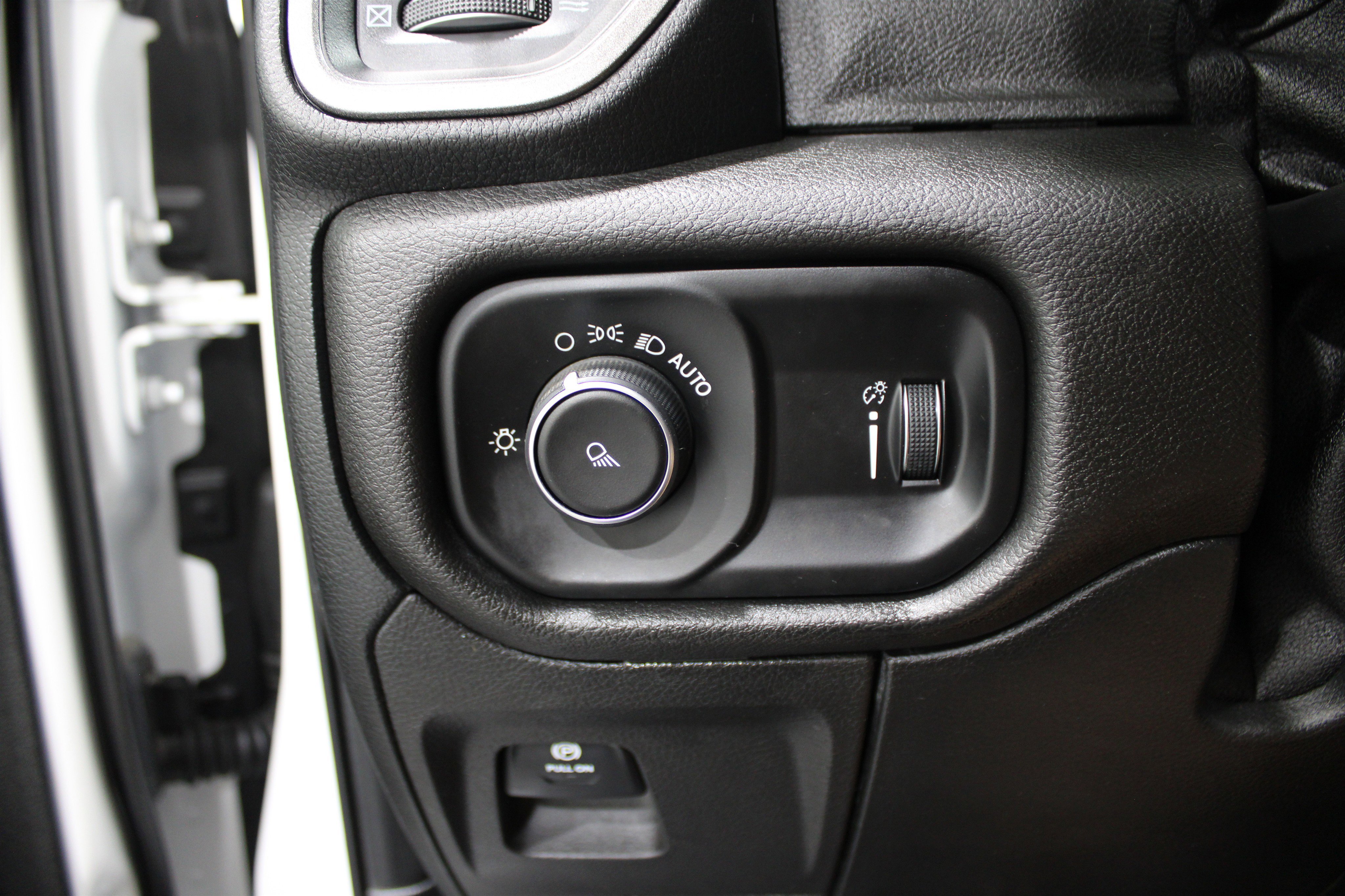 Used 2020 RAM 1500 Tradesman w/ Tradesman Group image 7