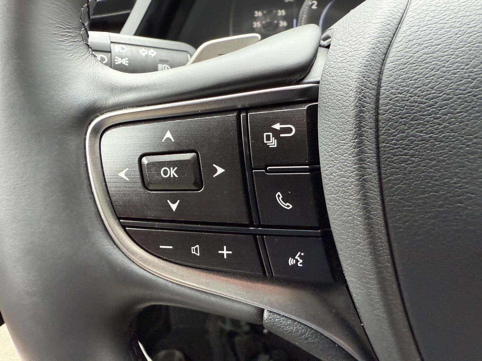 Used 2025 Lexus ES 350 w/ Premium Package FWD image 21