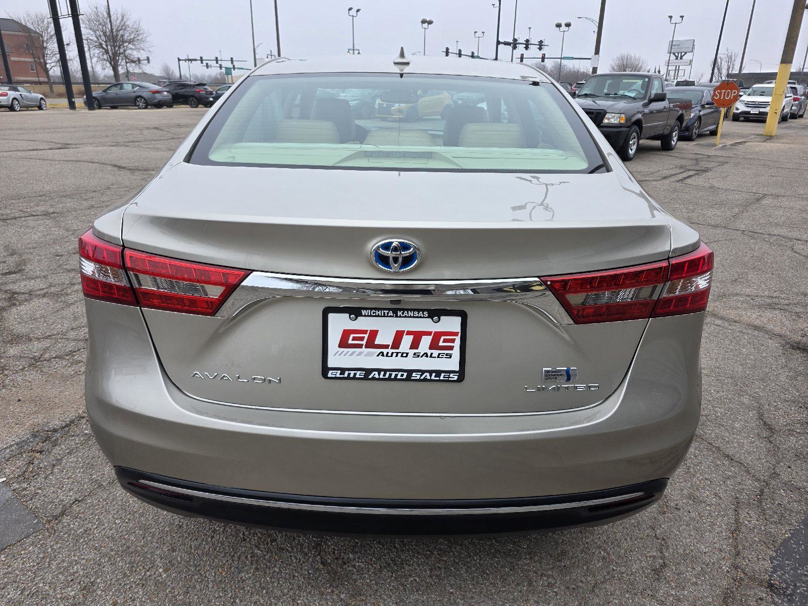 Used 2018 Toyota Avalon Limited FWD image 51