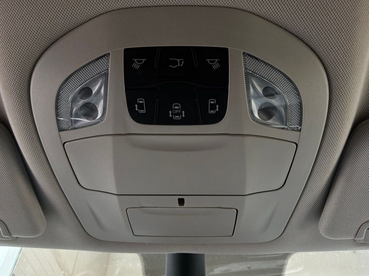 Used 2023 Chrysler Pacifica Touring-L FWD image 19