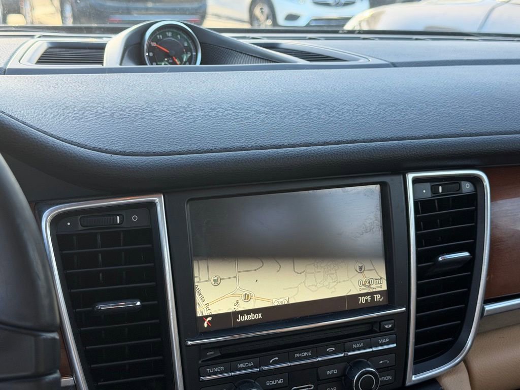 Used 2016 Porsche Panamera 4 image 22