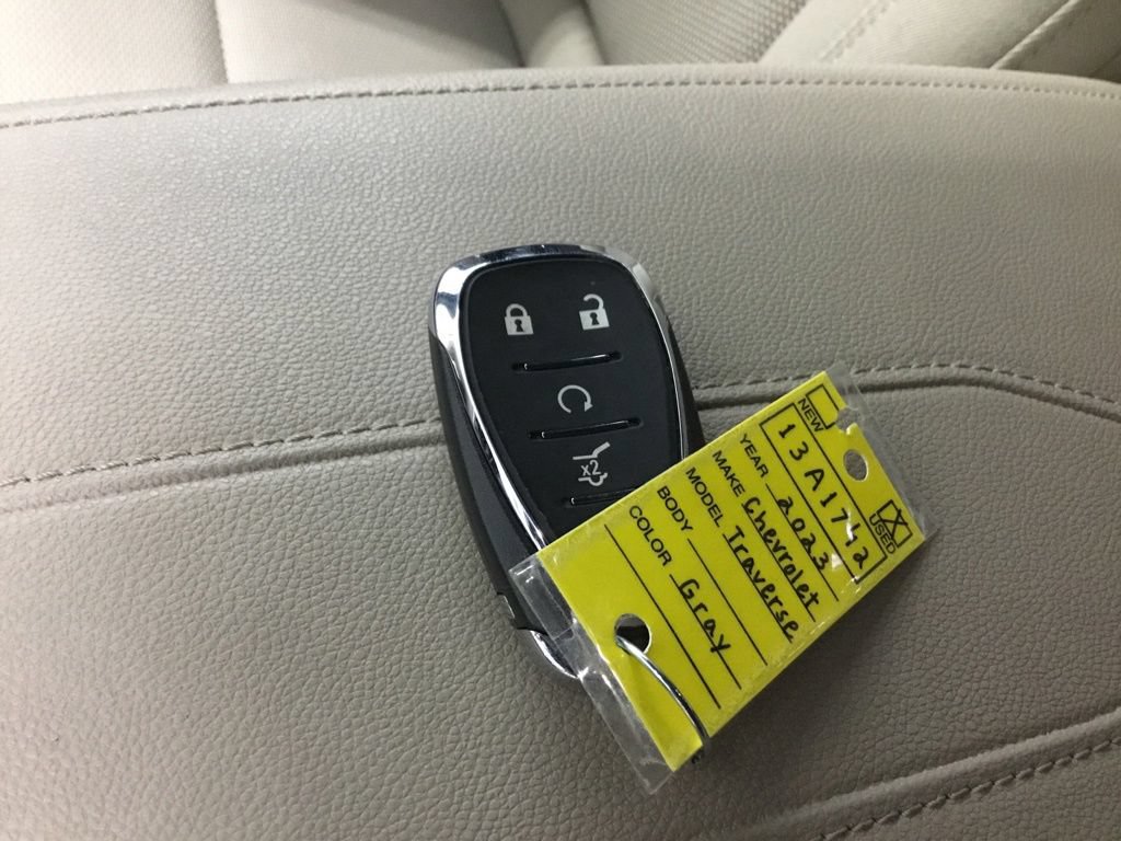 Used 2023 Chevrolet Traverse LT w/ LPO, Cargo Package AWD/4WD image 22