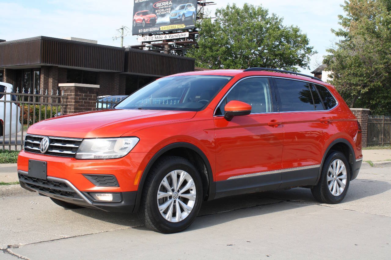 Used 2018 Volkswagen Tiguan SE FWD image 2