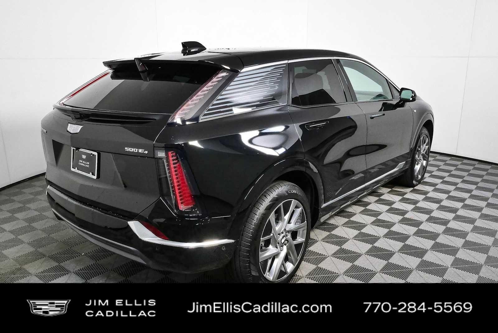 Used 2025 Cadillac Optiq Luxury 1 AWD/4WD image 3