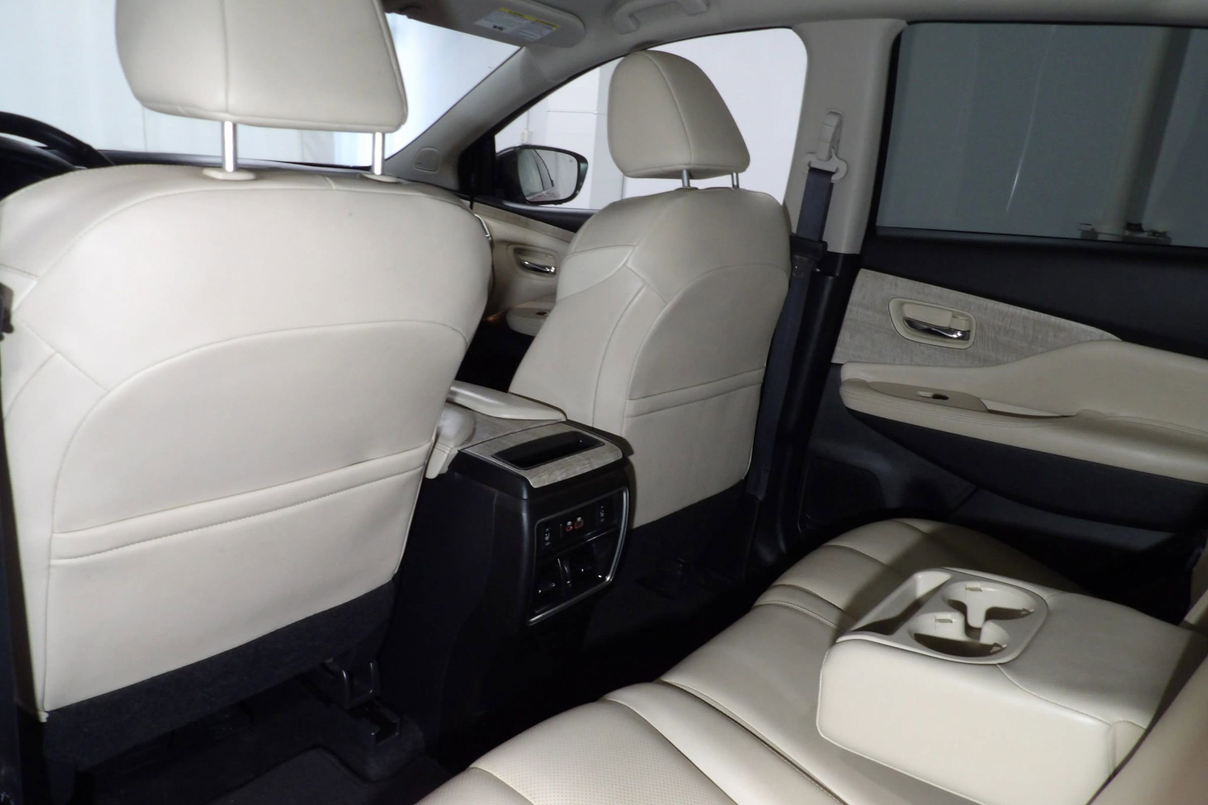 Used 2023 Nissan Murano SL w/ Cargo Package image 17