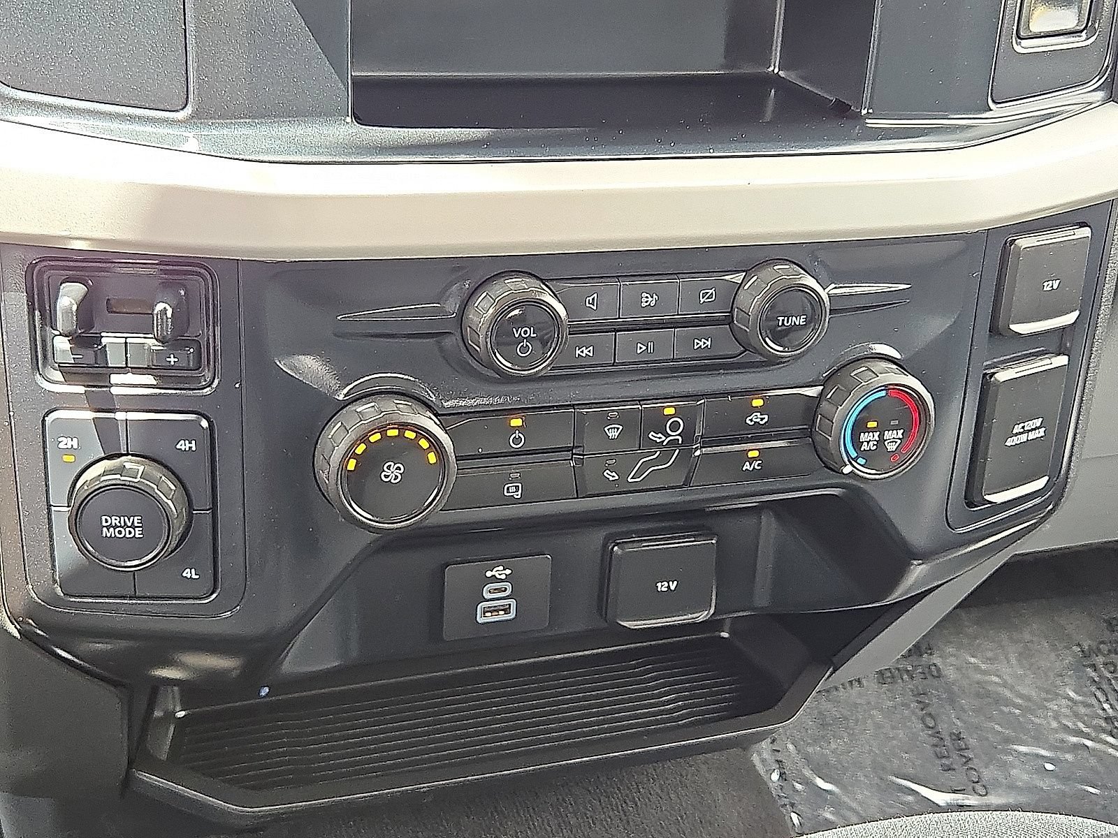 Used 2024 Ford F250 XLT AWD/4WD image 28