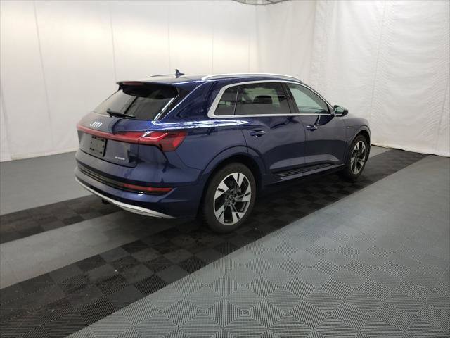 Used 2021 Audi e-tron Premium w/ Towing Package image 4