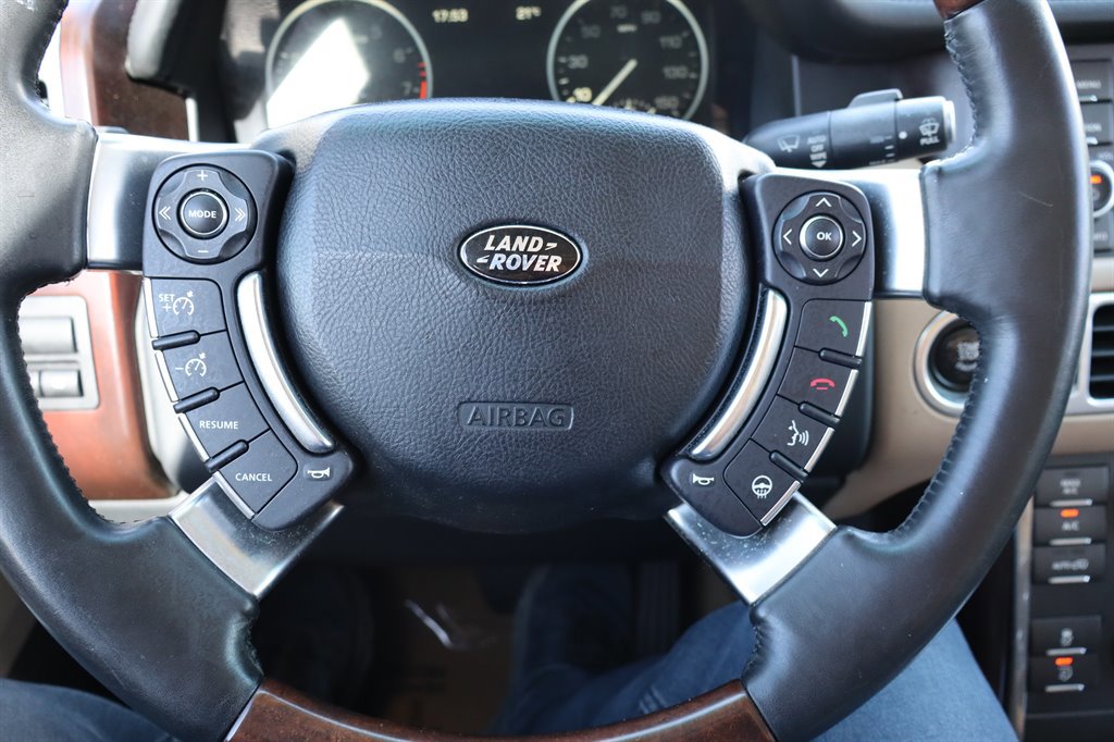 Used 2011 Land Rover Range Rover HSE LUX AWD/4WD image 29