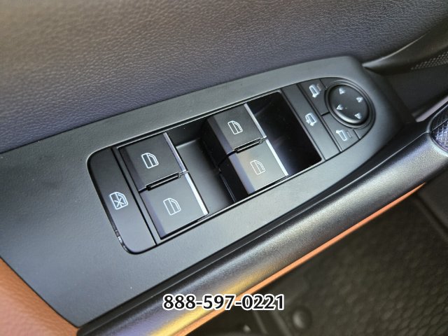 Used 2025 MAZDA CX-50 AWD 2.5 Turbo w/ Weather Package image 32