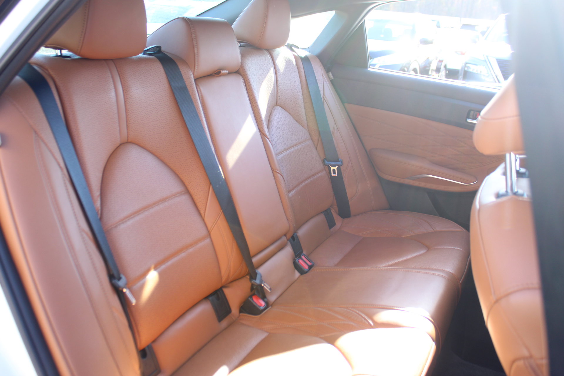 Used 2020 Toyota Avalon Limited image 32