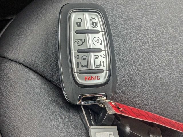 New 2025 Chrysler Voyager LX FWD image 32
