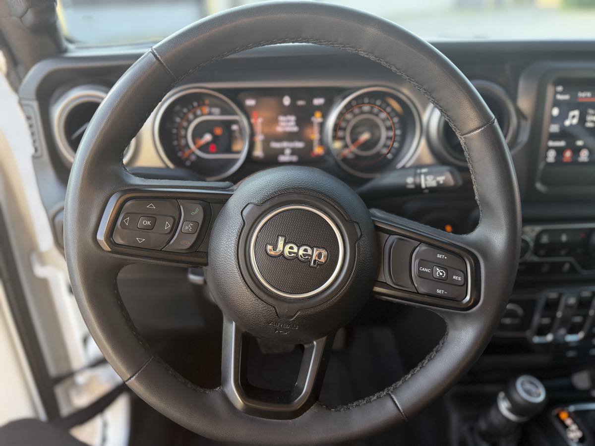 Used 2023 Jeep Gladiator Sport AWD/4WD image 14
