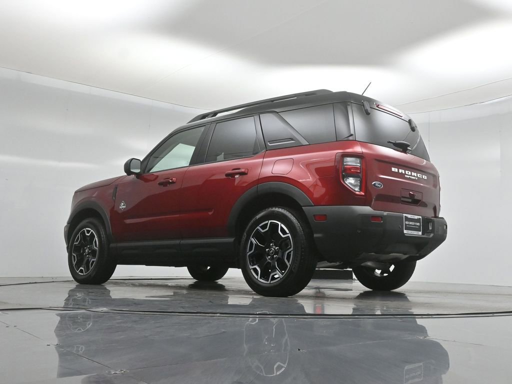 Certified 2025 Ford Bronco Sport Outer Banks w/ Outer Banks Tech Package+ AWD/4WD image 51