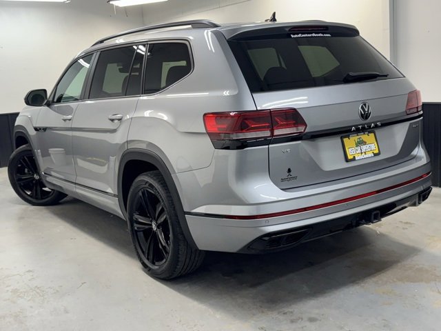 Used 2023 Volkswagen Atlas SEL R-Line image 6