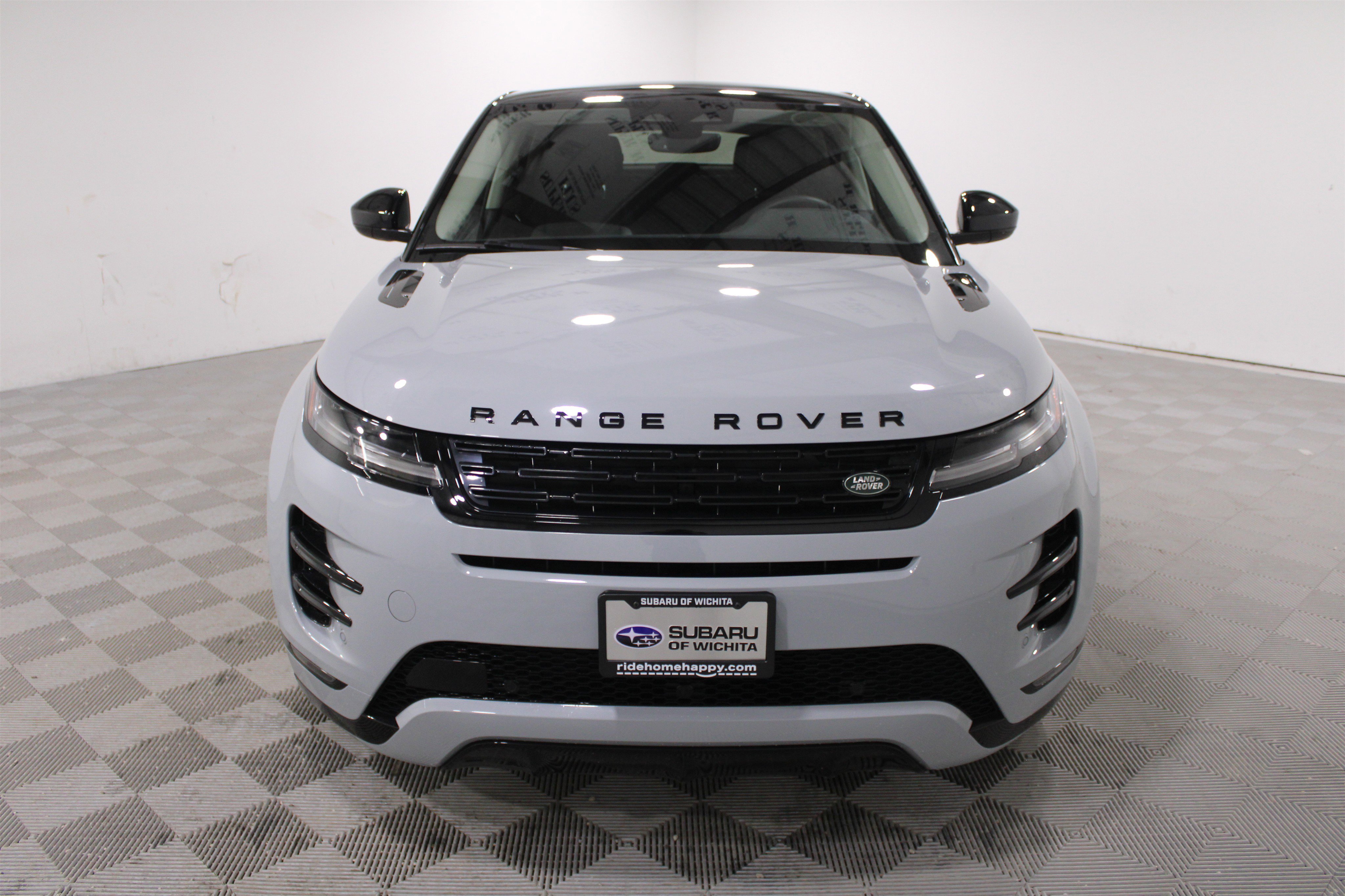 Used 2024 Land Rover Range Rover Evoque Dynamic SE image 30