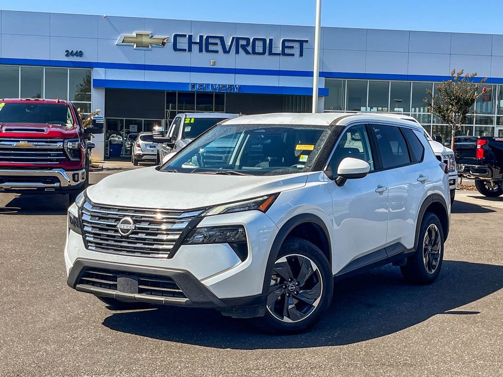 Used 2024 Nissan Rogue SV