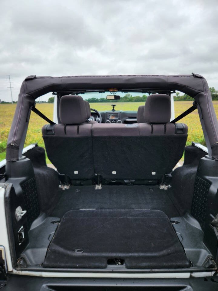 Used 2017 Jeep Wrangler Unlimited Sport w/ Quick Order Package 24S AWD/4WD image 12