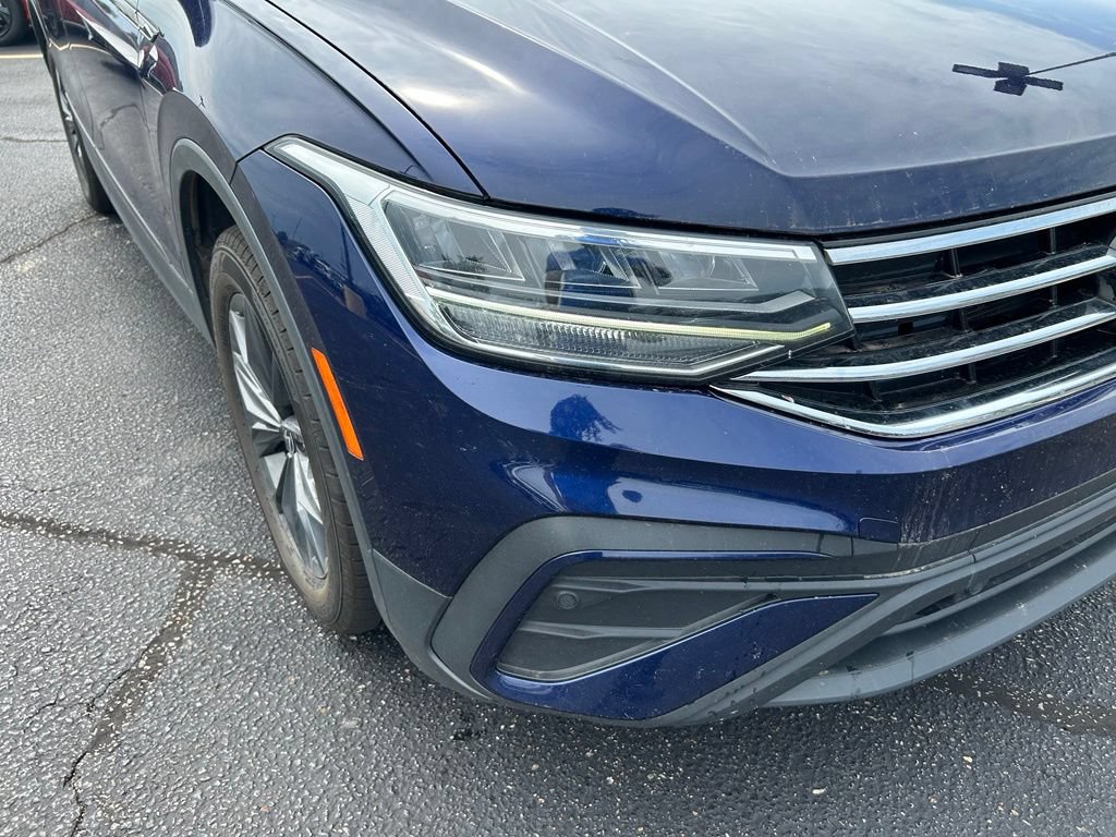 Used 2022 Volkswagen Tiguan SE AWD/4WD image 3