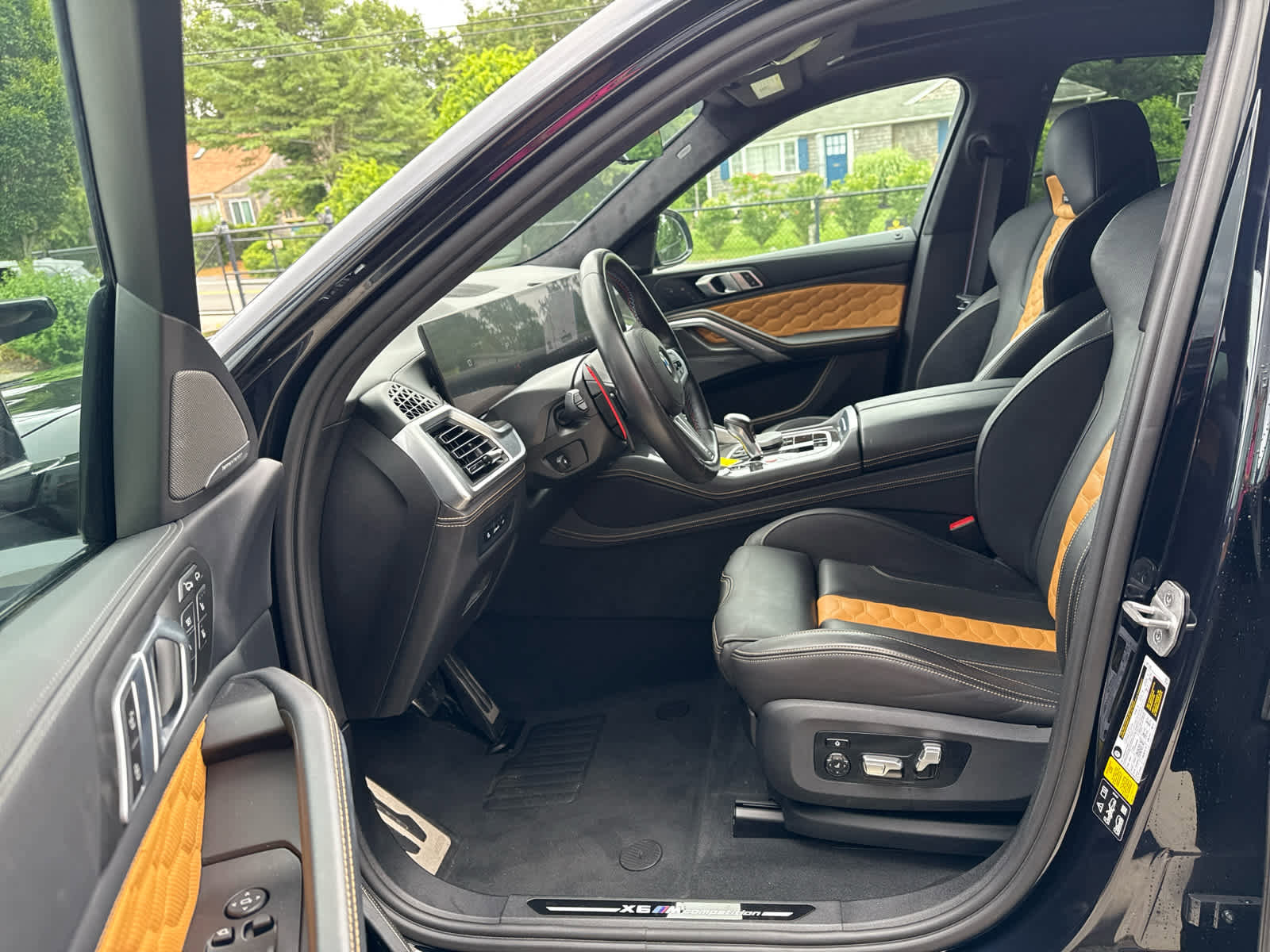 Certified 2024 BMW X6 M Competition image 10