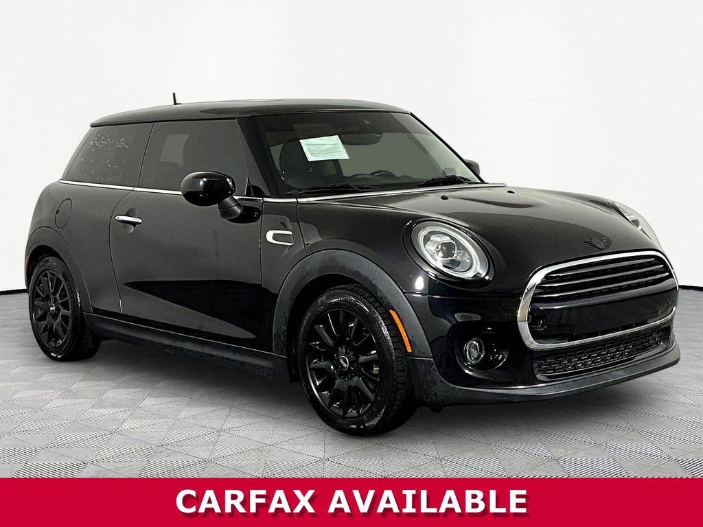 Used 2021 MINI Cooper 2-Door Hardtop w/ Premium Package FWD image 3