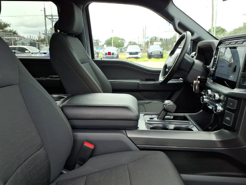 Used 2024 Ford F150 XLT w/ XLT Black Appearance Package AWD/4WD image 12