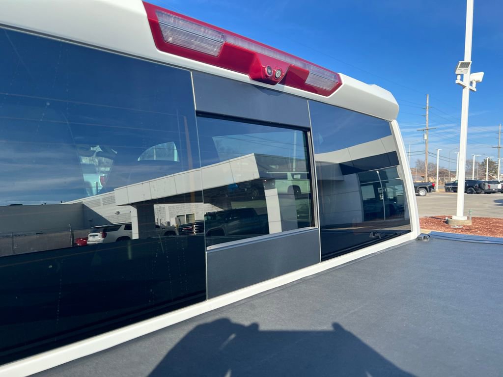 Used 2023 GMC Sierra 1500 AT4 w/ AT4 Premium Package image 9