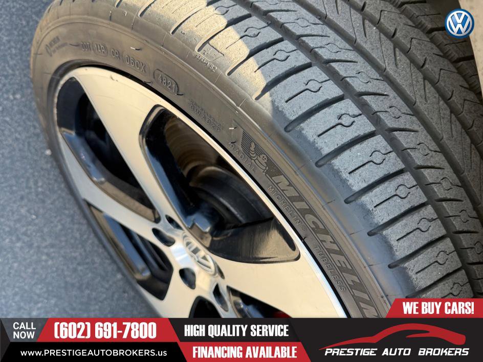 Used 2015 Volkswagen GTI 4-Door FWD image 20
