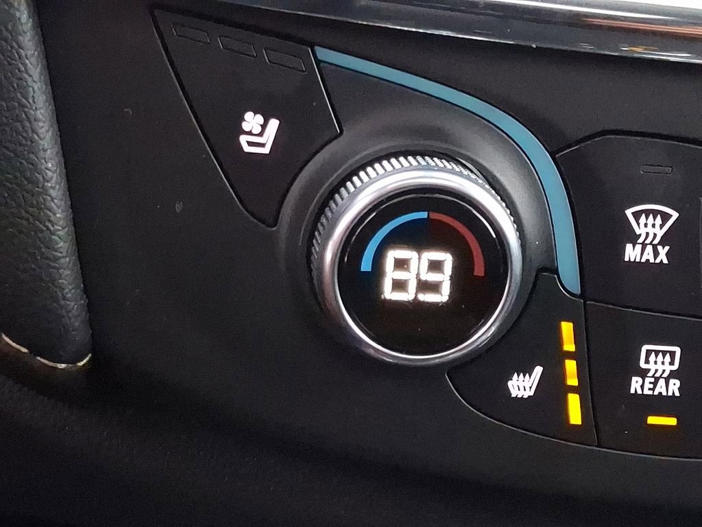 Certified 2023 Chevrolet Traverse Premier image 27