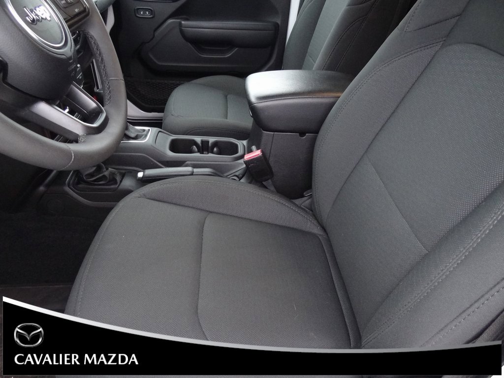 Used 2023 Jeep Gladiator Sport image 11