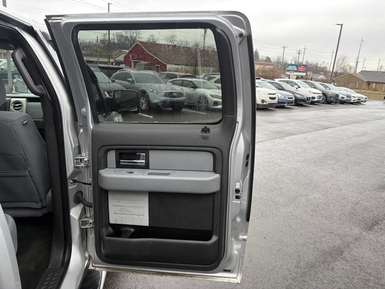 Used 2014 Ford F150 XLT w/ XLT Chrome Package AWD/4WD image 17