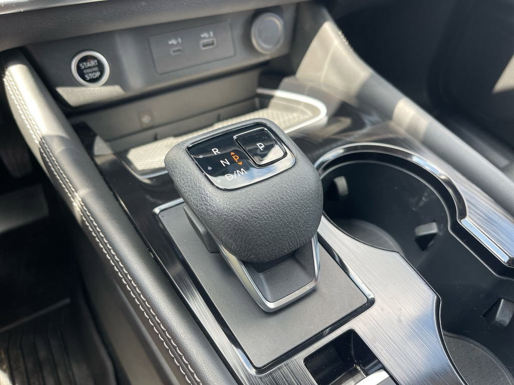 Used 2021 Nissan Rogue Platinum image 19