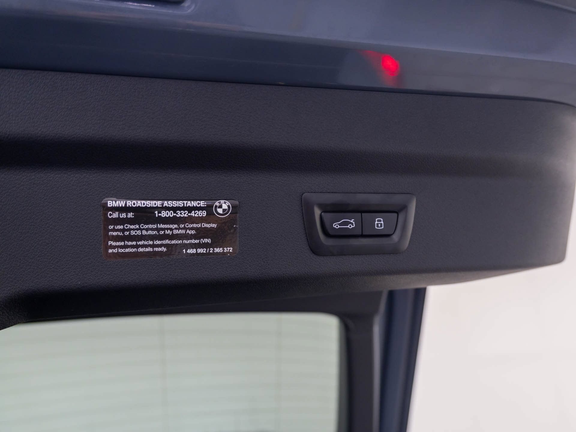 Certified 2025 BMW X2 xDrive28i AWD/4WD image 34