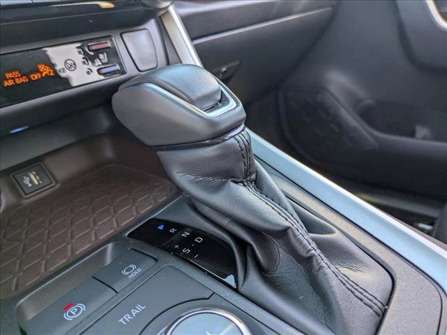 Used 2025 Toyota RAV4 Limited image 12