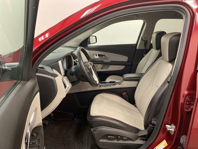 Used 2017 Chevrolet Equinox Premier w/ Enhanced Convenience Package AWD/4WD image 8