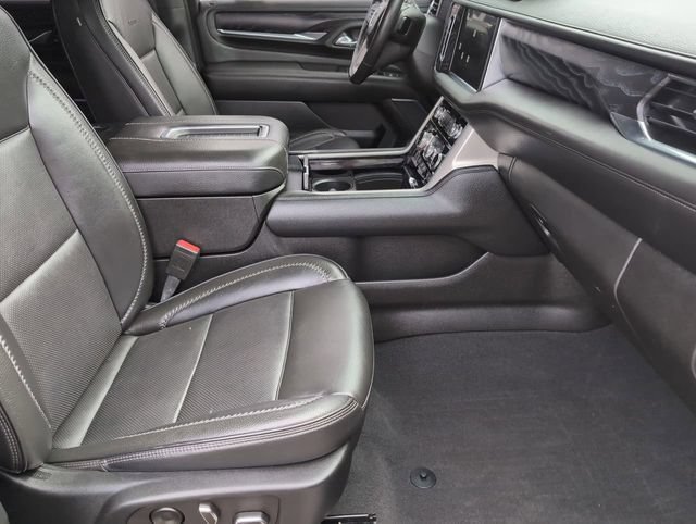 Certified 2022 GMC Yukon Denali w/ Denali Ultimate Package AWD/4WD image 34