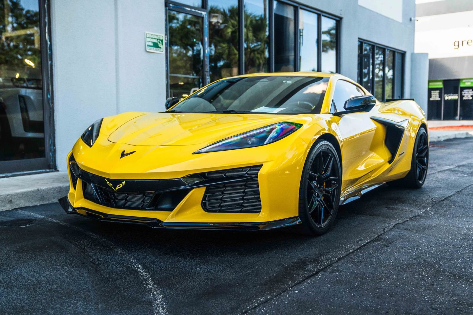 Used 2025 Chevrolet Corvette Z06 RWD image 2