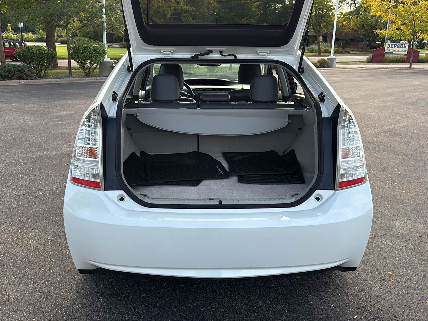 Used 2010 Toyota Prius Four w/ Solar Roof Pkg FWD image 12