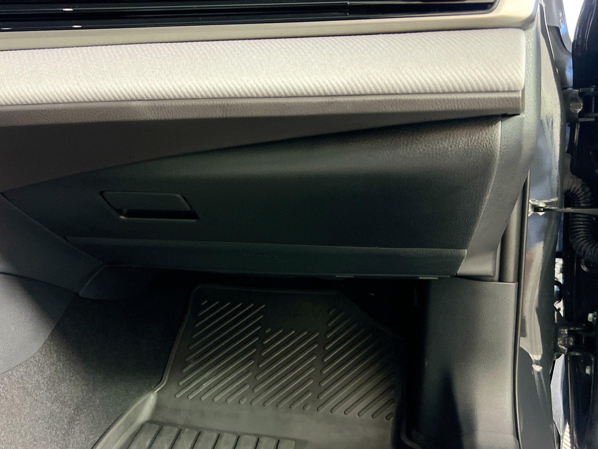 Used 2026 Toyota Camry SE w/ Convenience Package FWD image 32