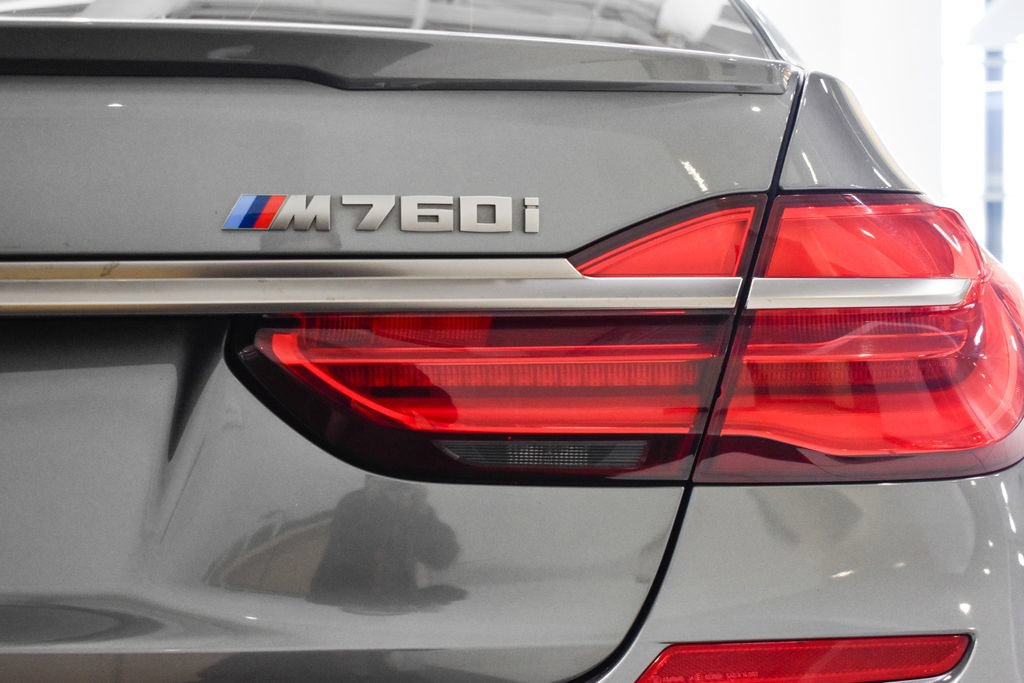 Used 2018 BMW M760i xDrive AWD/4WD image 14