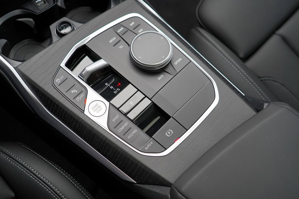 New 2026 BMW 330i Sedan w/ Convenience Package image 18