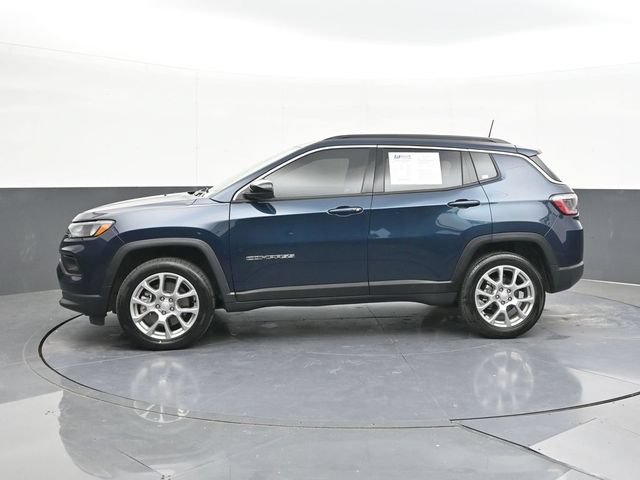 Used 2024 Jeep Compass Latitude AWD/4WD image 8