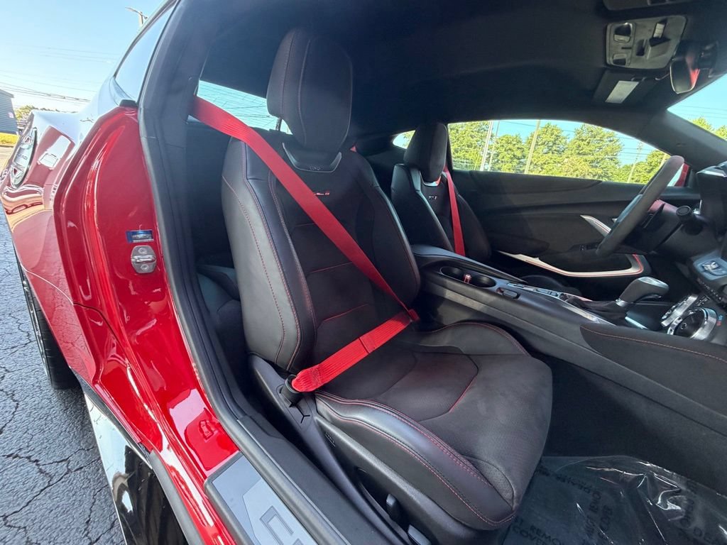 Used 2018 Chevrolet Camaro ZL1 RWD image 47