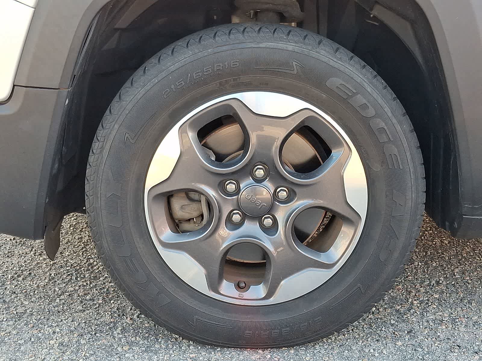 Used 2017 Jeep Renegade Sport w/ Power & Air Group FWD image 6