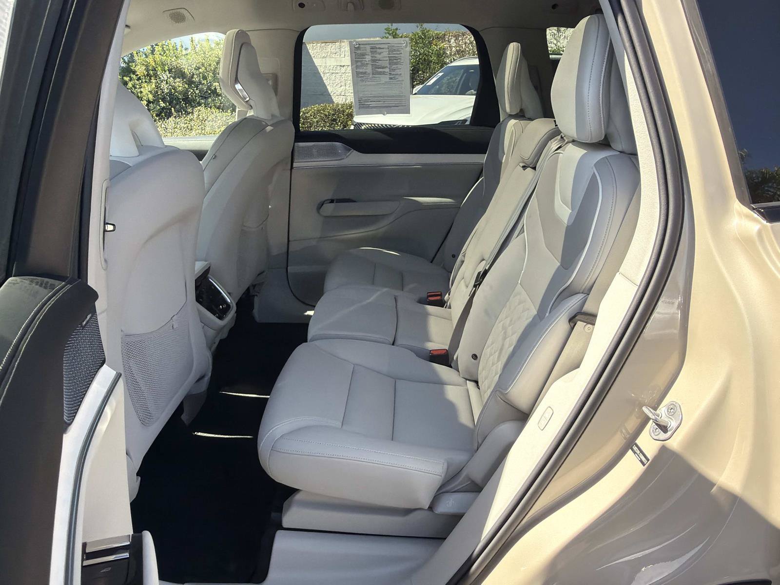 Certified 2025 Volvo EX90 Ultra AWD/4WD image 21