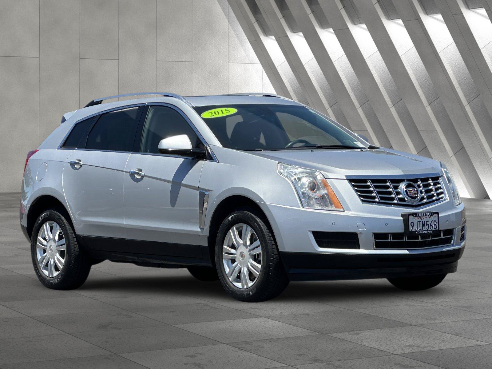 Used 2015 Cadillac SRX Luxury FWD image 1
