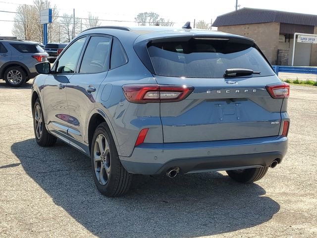 Used 2024 Ford Escape ST-Line w/ Tech Pack #1 AWD/4WD image 5