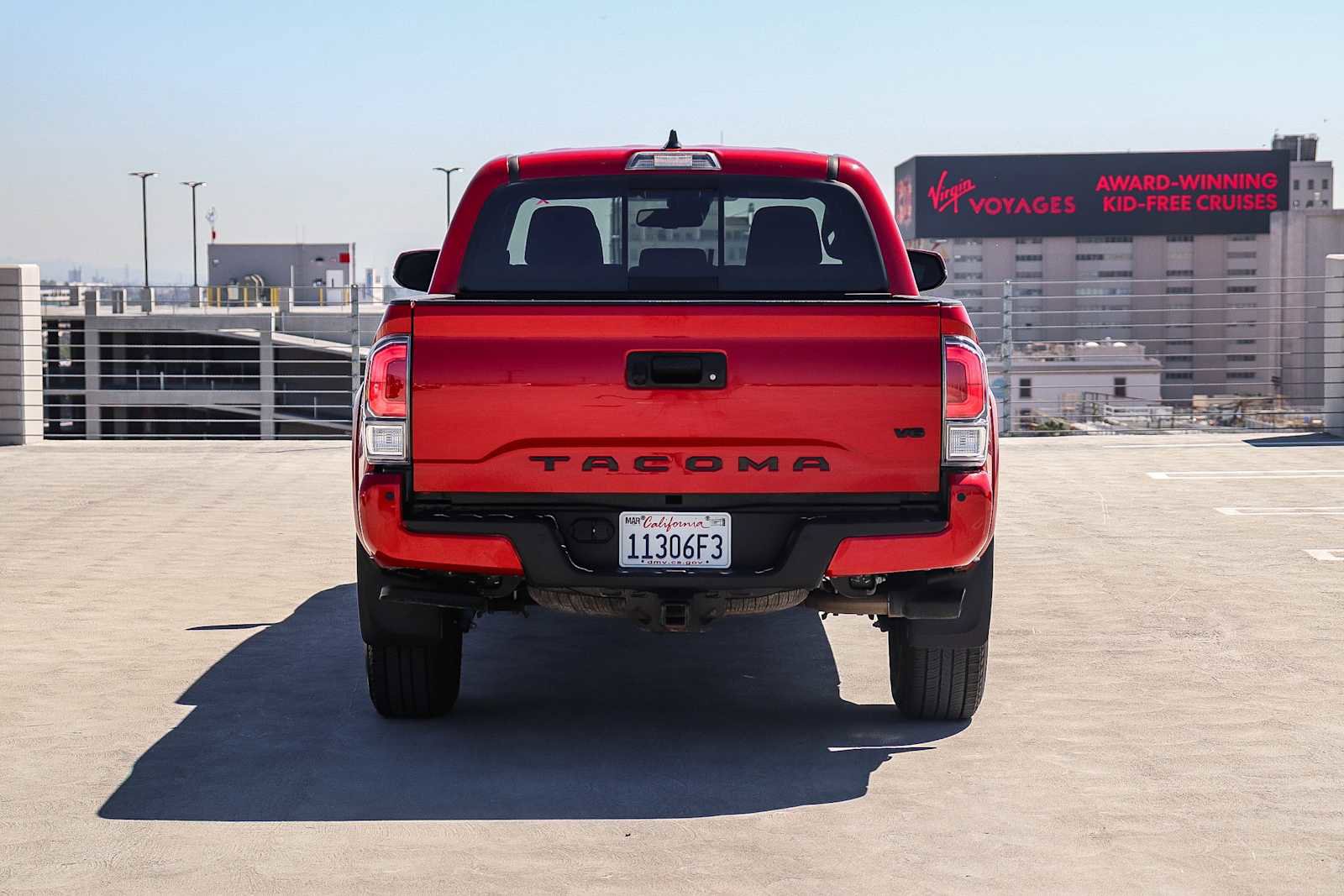 Used 2022 Toyota Tacoma TRD Sport w/ Technology Package image 5